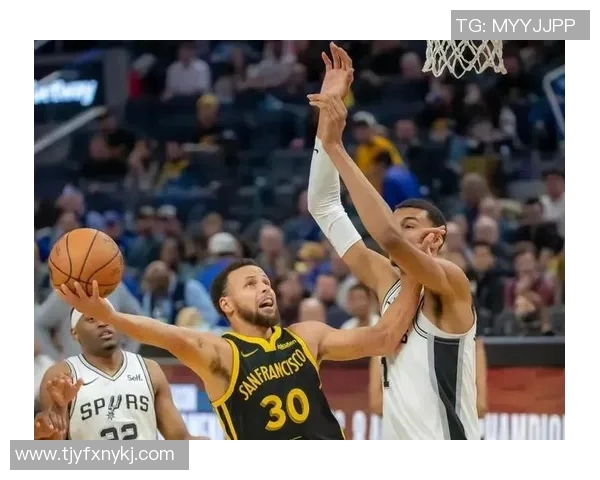 2017年NBA季后赛马刺与勇士对决回顾与精彩瞬间分析