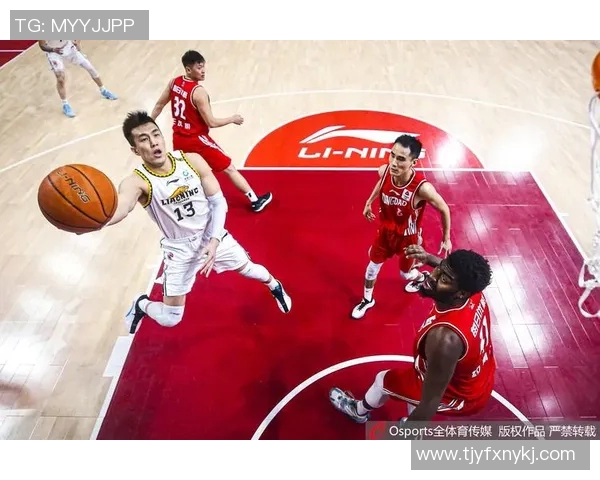 青岛队与辽宁队在第44轮激战正酣谁将赢得关键胜利