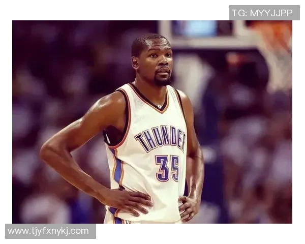 凯文杜兰特的篮球传奇之路与职业生涯的辉煌成就探讨