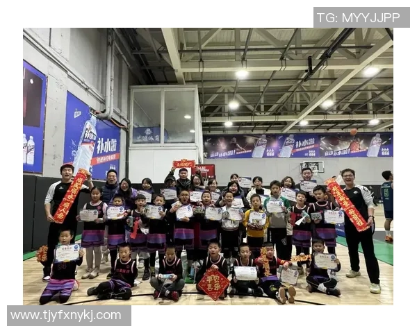 高校篮球明星的崛起与挑战：他们如何在赛场与学业中平衡自我成长